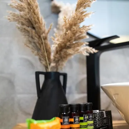 Old Port 3* Limassol