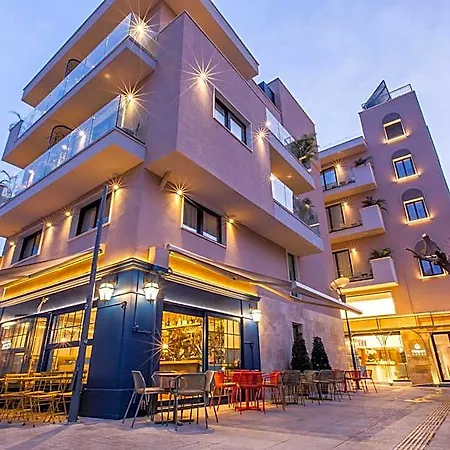 Old Port 3* Limassol