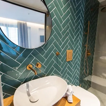 Old Port Hotel 3*