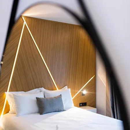 Old Port Hotel 3*