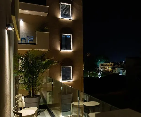 Old Port 3* Limassol