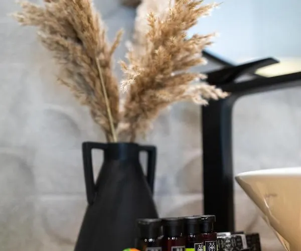 Old Port 3* Limassol