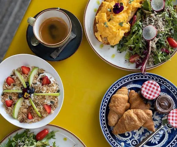 Old Port 3* Limassol